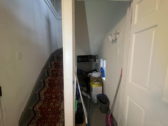 212 W Center STREET, Milwaukee, WI 53212