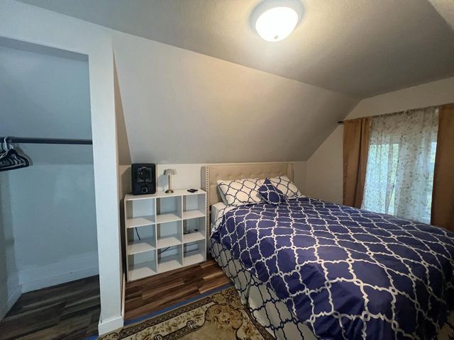 212 W Center STREET, Milwaukee, WI 53212