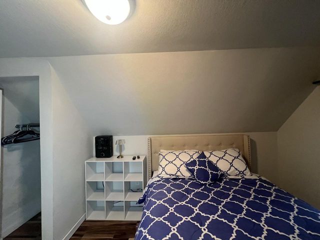 212 W Center STREET, Milwaukee, WI 53212