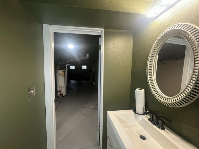 212 W Center STREET, Milwaukee, WI 53212