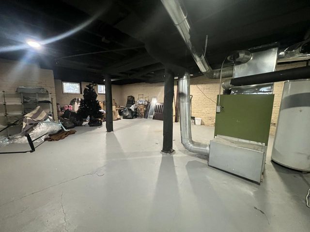 212 W Center STREET, Milwaukee, WI 53212