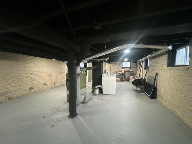 212 W Center STREET, Milwaukee, WI 53212