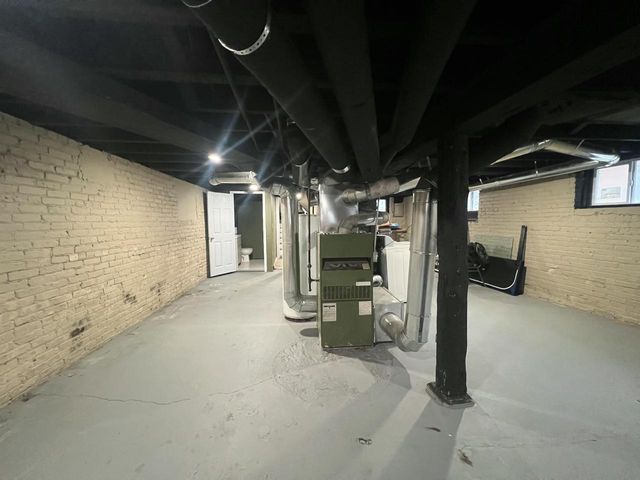 212 W Center STREET, Milwaukee, WI 53212