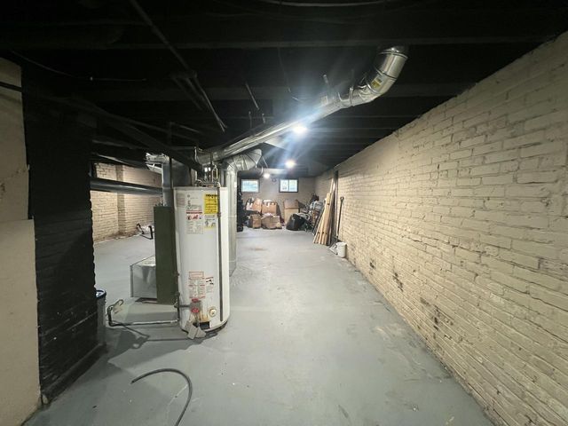 212 W Center STREET, Milwaukee, WI 53212