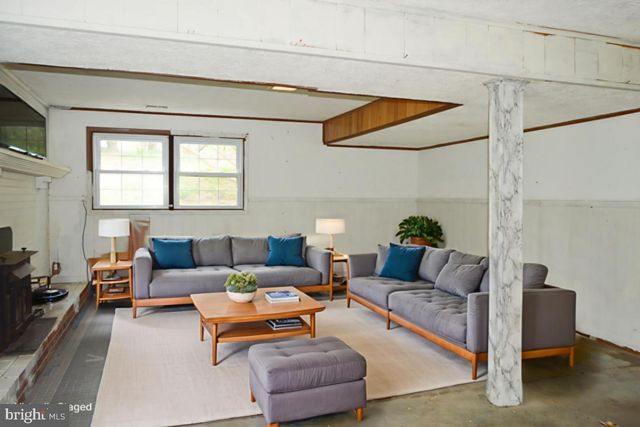 8814 LAFAYETTE DR, Owings, MD 20736