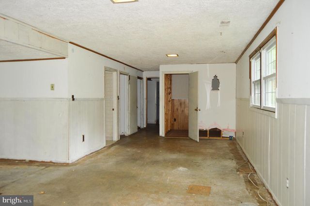 8814 LAFAYETTE DR, Owings, MD 20736