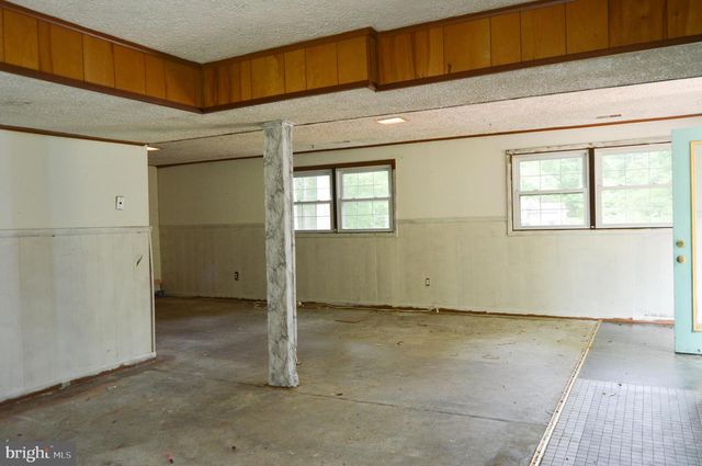 8814 LAFAYETTE DR, Owings, MD 20736