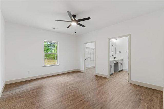 1260 NE Prelsey Rd, Dalton, GA 30721