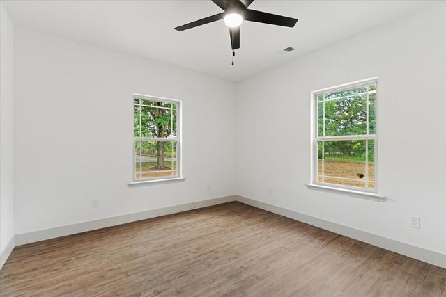 1260 NE Prelsey Rd, Dalton, GA 30721