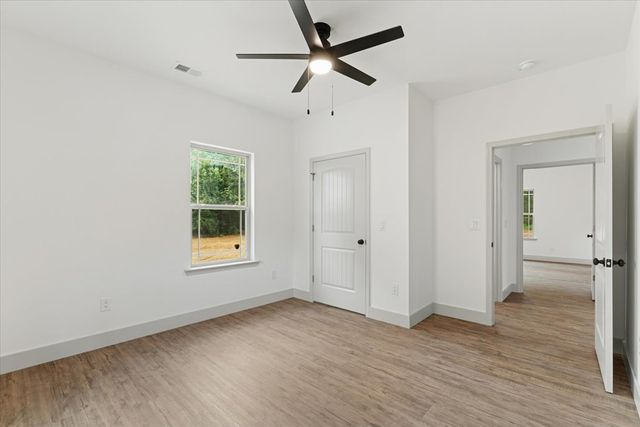 1260 NE Prelsey Rd, Dalton, GA 30721
