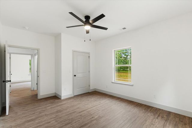 1260 NE Prelsey Rd, Dalton, GA 30721