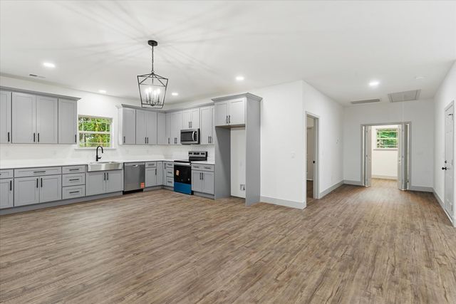 1260 NE Prelsey Rd, Dalton, GA 30721
