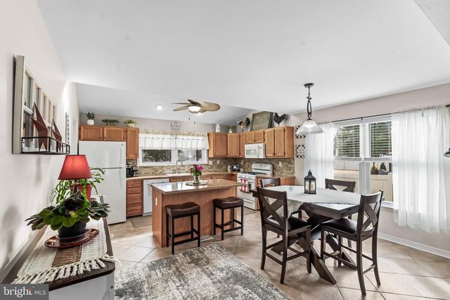 2212 KINGSFORD LN, Atco, NJ 08004