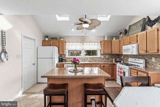 2212 KINGSFORD LN, Atco, NJ 08004