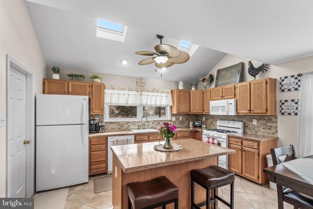 2212 KINGSFORD LN, Atco, NJ 08004