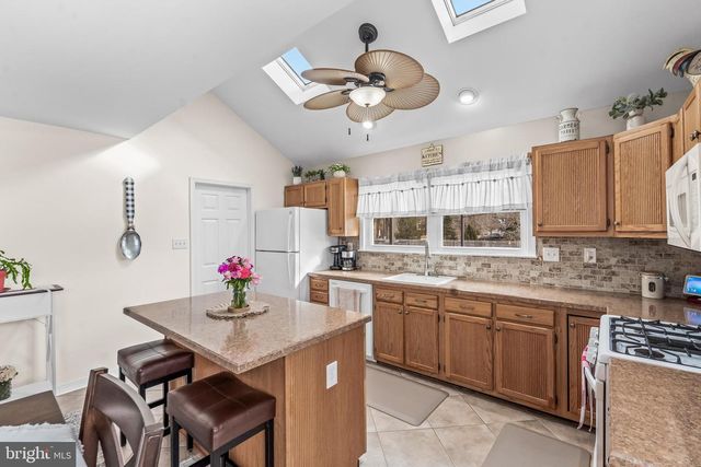 2212 KINGSFORD LN, Atco, NJ 08004