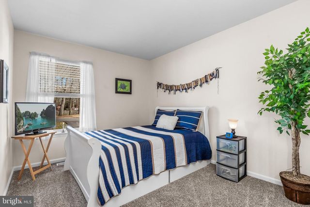 2212 KINGSFORD LN, Atco, NJ 08004