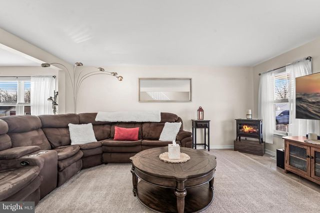 2212 KINGSFORD LN, Atco, NJ 08004