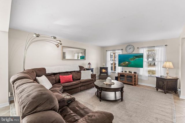 2212 KINGSFORD LN, Atco, NJ 08004