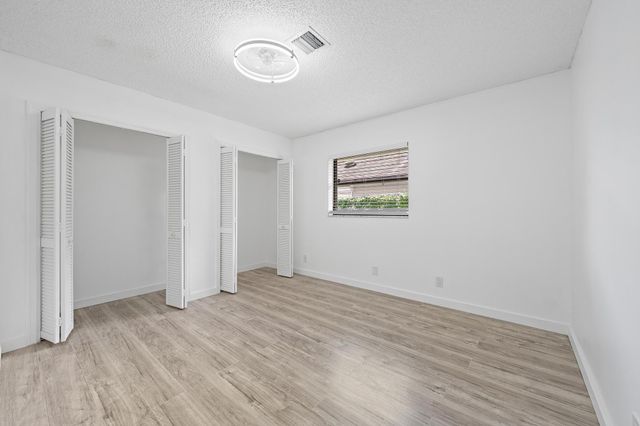 1633 WOODS BEND Road, West Palm Beach, FL 33406