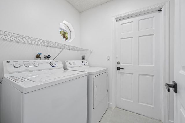 1633 WOODS BEND Road, West Palm Beach, FL 33406