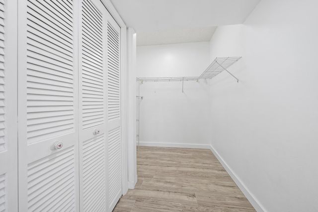 1633 WOODS BEND Road, West Palm Beach, FL 33406