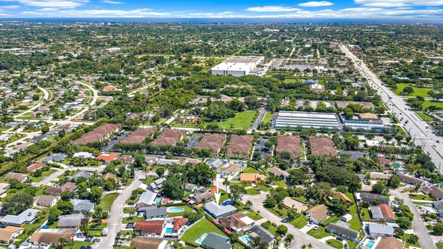 1633 WOODS BEND Road, West Palm Beach, FL 33406
