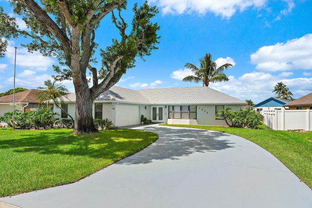 1633 WOODS BEND Road, West Palm Beach, FL 33406