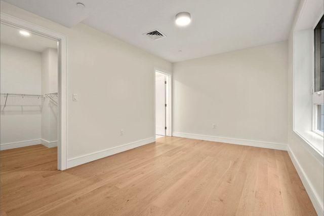 301 Border St. 402, Boston, MA 02128