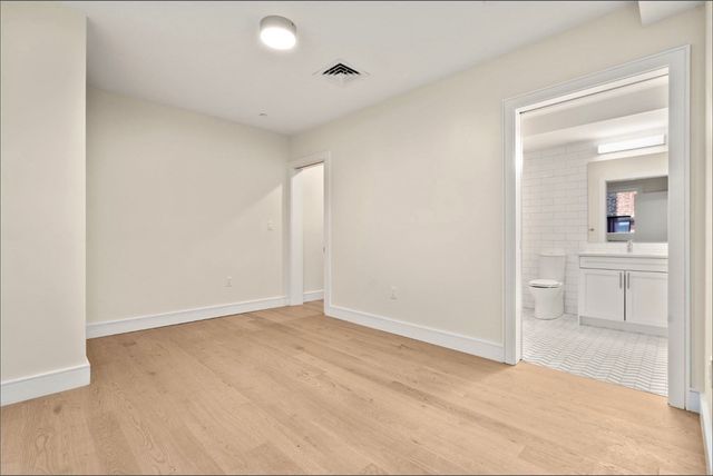 301 Border St. 402, Boston, MA 02128