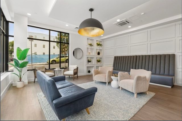 301 Border St. 402, Boston, MA 02128