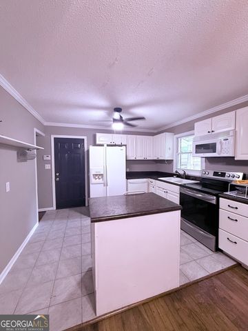 317 Hilltop Circle Extension SW, Mableton, GA 30126