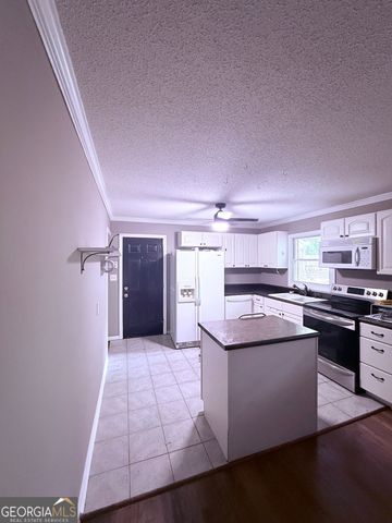 317 Hilltop Circle Extension SW, Mableton, GA 30126