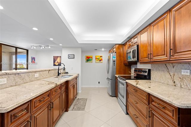 825 Egret Circle 504, Delray Beach, FL 33444
