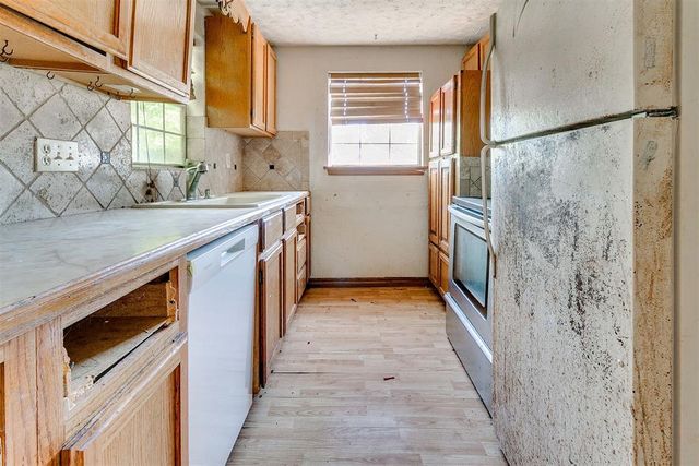 124 S M Avenue, El Reno, OK 73036