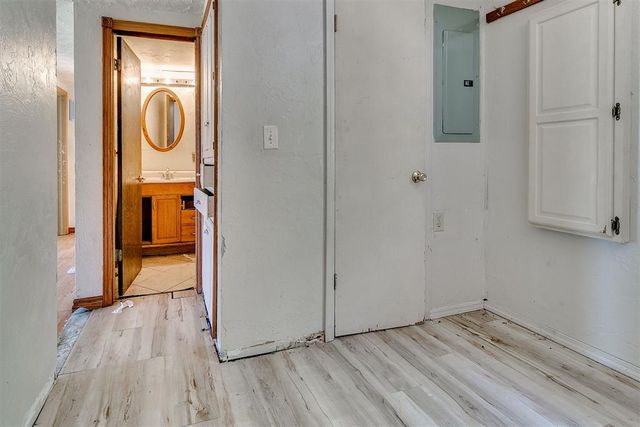 124 S M Avenue, El Reno, OK 73036