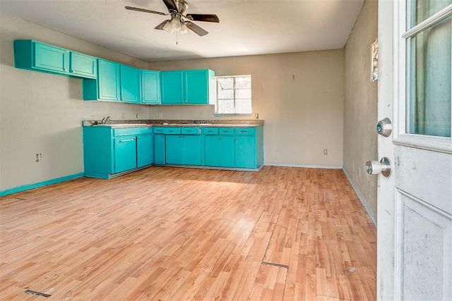124 S M Avenue, El Reno, OK 73036