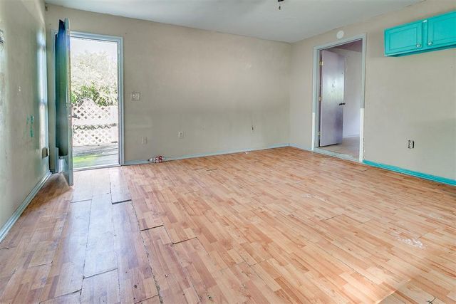 124 S M Avenue, El Reno, OK 73036