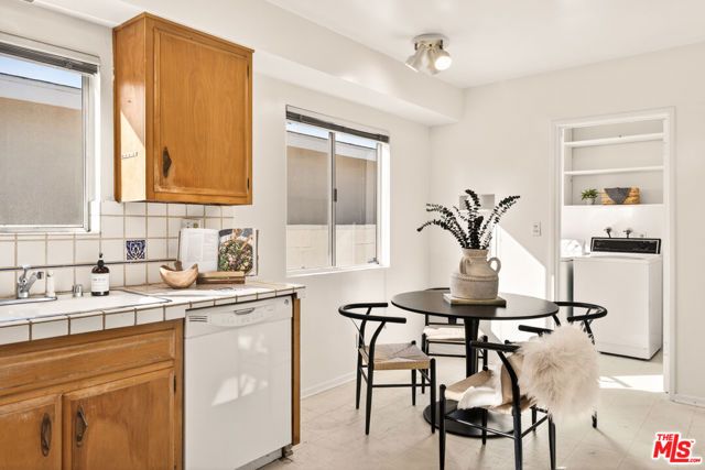 4725 Purdue Avenue, Culver City, CA 90230