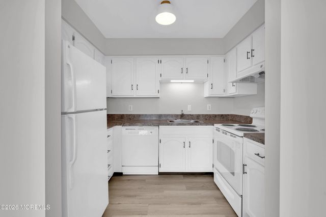 7 Twinlights Terrace D7, Highlands, NJ 07732