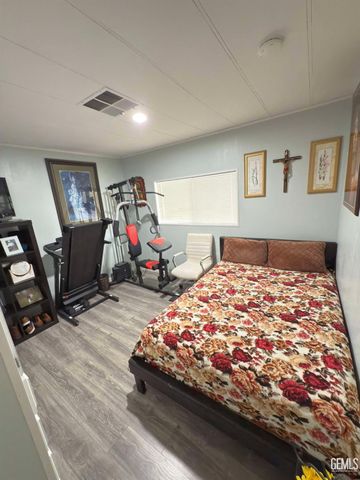 4401 Hughes Lane 62, Bakersfield, CA 93304