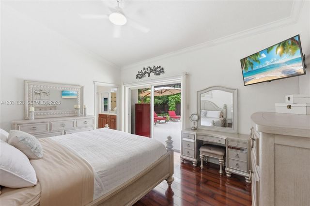 943 SW 149th Way, Sunrise, FL 33326