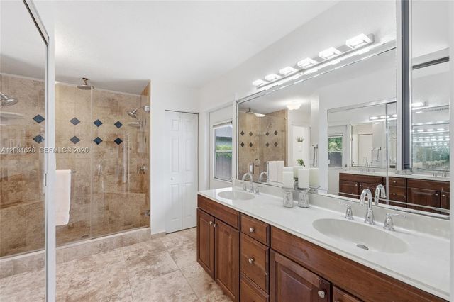 943 SW 149th Way, Sunrise, FL 33326