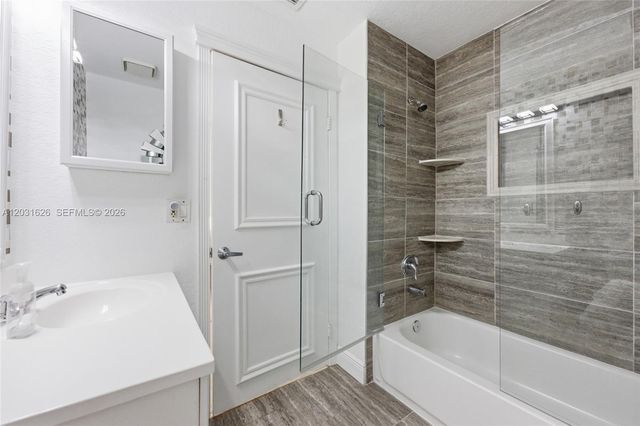 943 SW 149th Way, Sunrise, FL 33326