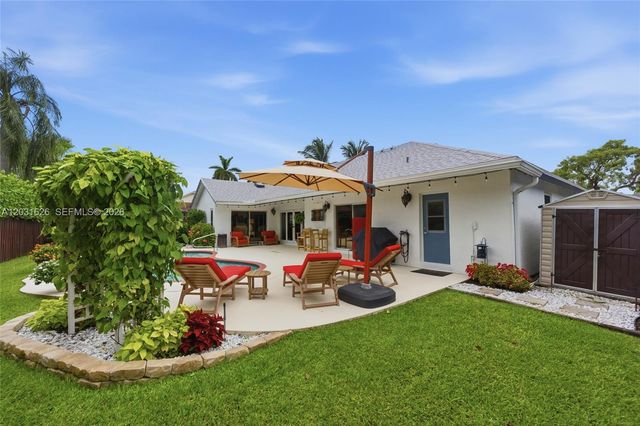 943 SW 149th Way, Sunrise, FL 33326
