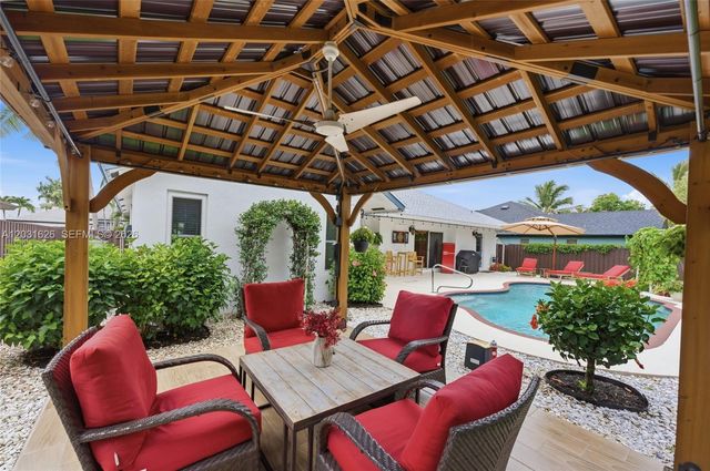 943 SW 149th Way, Sunrise, FL 33326