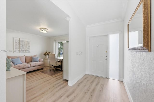 943 SW 149th Way, Sunrise, FL 33326