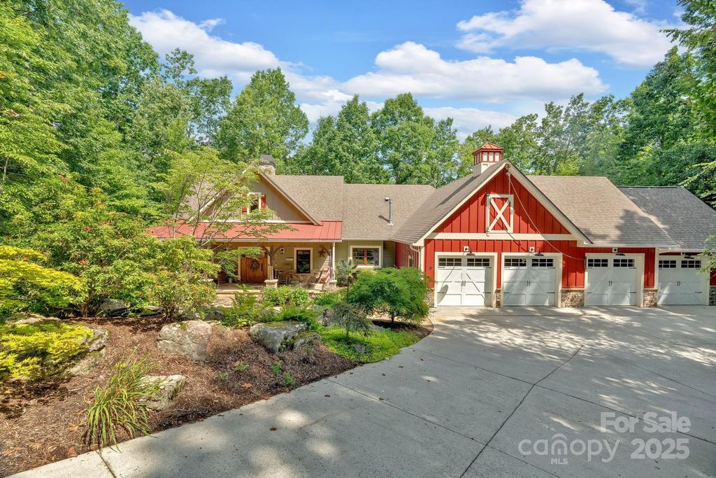 3 Shadow Brook Drive, Flat Rock, NC 28731