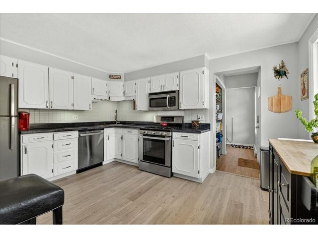 11827 Brook Rd, Golden, CO 80403