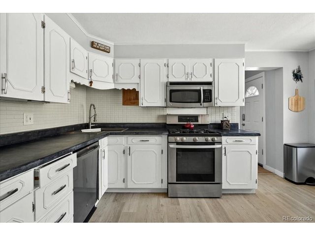 11827 Brook Rd, Golden, CO 80403